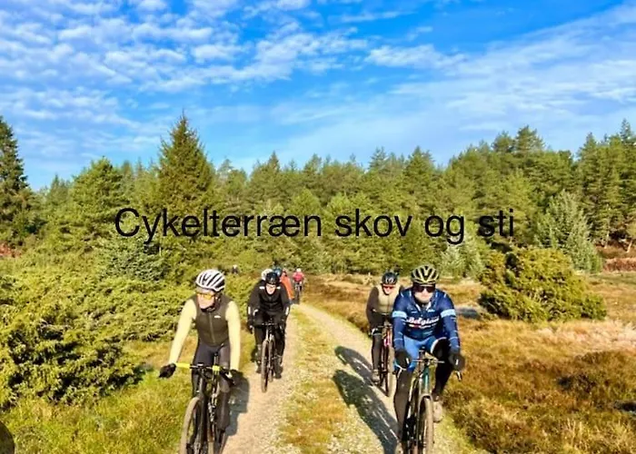 Mindedalen - Idyl Taet Pa Alt Og Helt I Fred